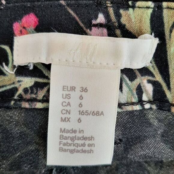H&M | Cigarette Straight Slim Floral Crop Trousers Black Sz 6 - Picture 9 of 10